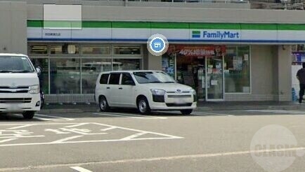 コンビニ　ファミリーマート吹田青葉丘店（コンビニ）まで715m
