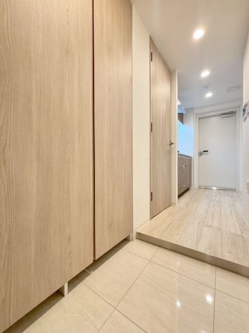 玄関　明るい玄関です