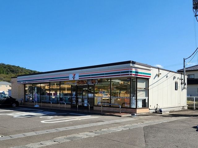 コンビニ　セブンイレブン村田中央店（コンビニ）まで400m