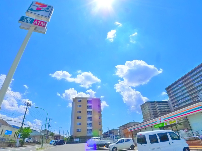 コンビニ　セブンイレブン（コンビニ）まで500m