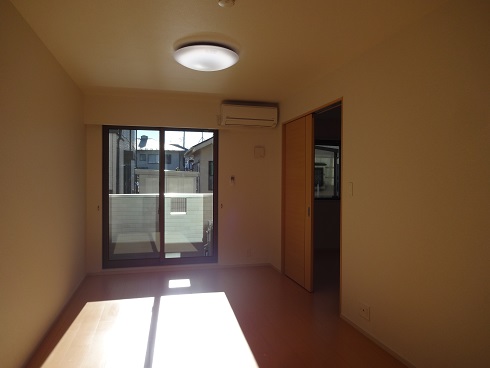 居室・リビング　使いやすい形の為、レイアウトを楽しめます♪