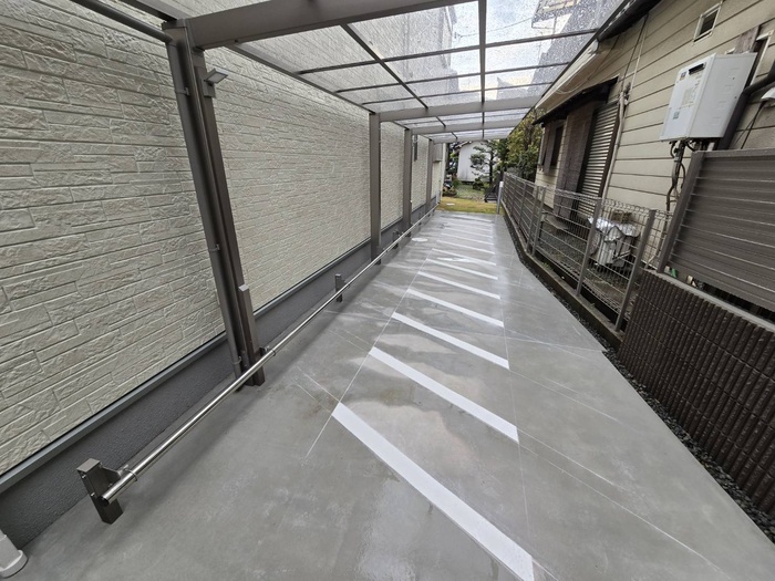 建物外観　建築中