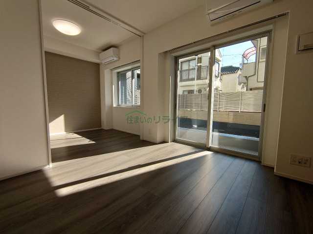 居室・リビング　別室参考画像です