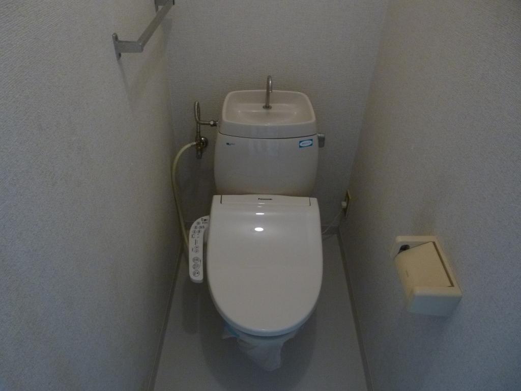 トイレ　シャワー付トイレ