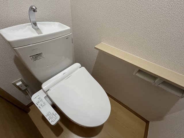 トイレ　※類似写真になります