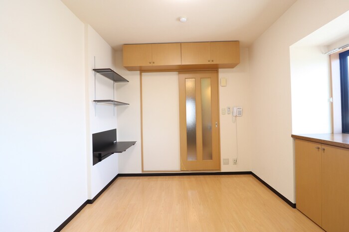 居室・リビング　洋室６．７帖