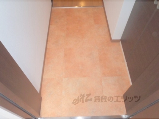 玄関　広々とした玄関で友達も呼びやすいです。