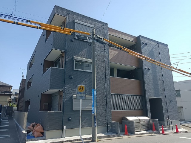 建物外観　建築中