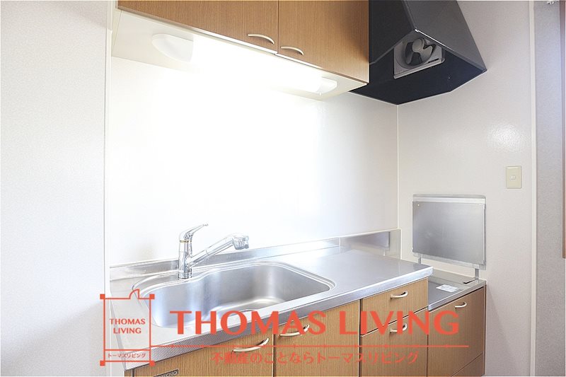 キッチン　※写真を準備中のため、同物件の別室写真をご参照下さい。