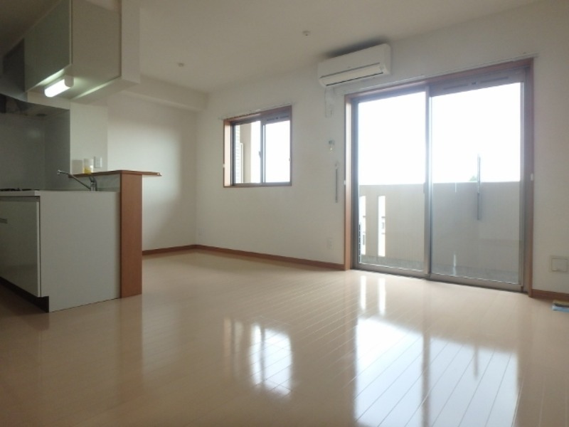 居室・リビング　図面と現状に相違がある場合には現状を優先