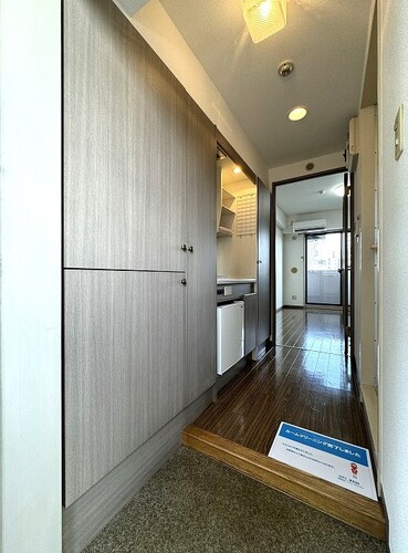 玄関　玄関　※前回募集時2024年4月の写真