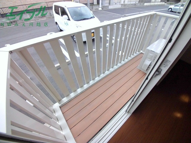 バルコニー　同物件別室反転タイプ画像