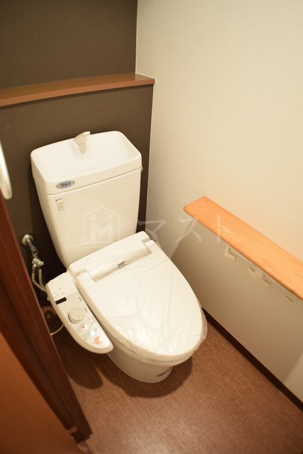 トイレ　ウォシュレット付