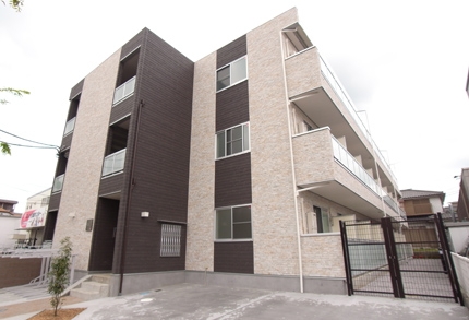 建物外観　オートロックとセコム完備でセキュリティ万全の物件です。