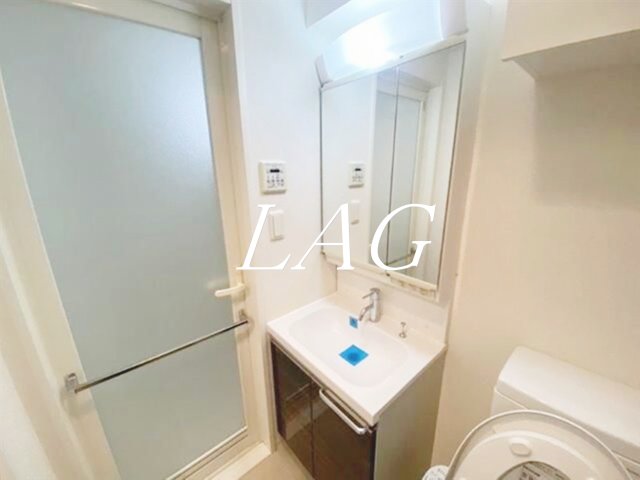 洗面設備　独立洗面台です。