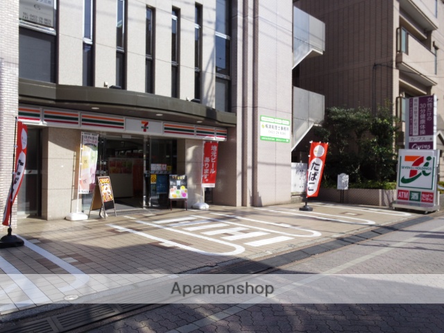 コンビニ　セブンイレブン（コンビニ）まで228m