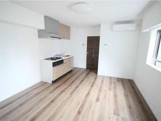 居室・リビング　使いやすい居間です