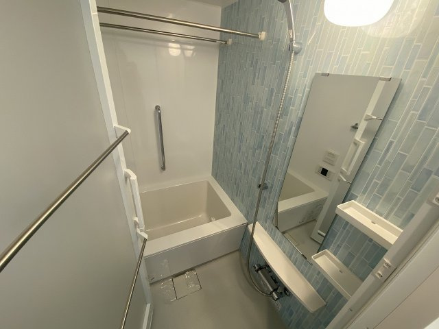 バス・シャワールーム　落ち着く空間のバスルーム♪