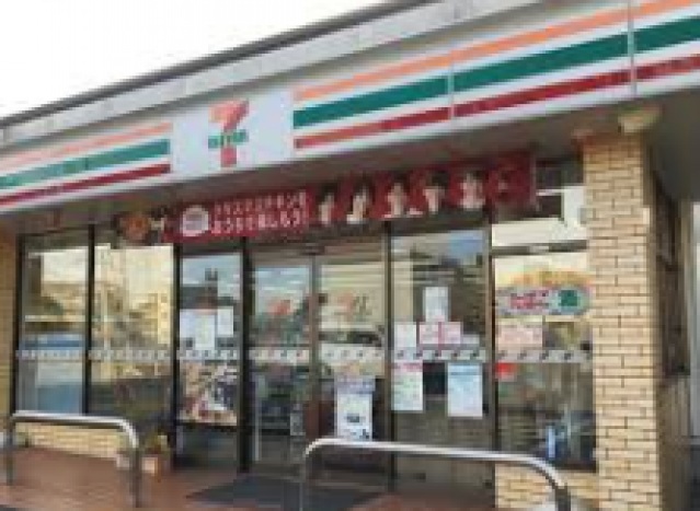 コンビニ　セブンイレブン横浜松見町3丁目店（コンビニ）まで478m