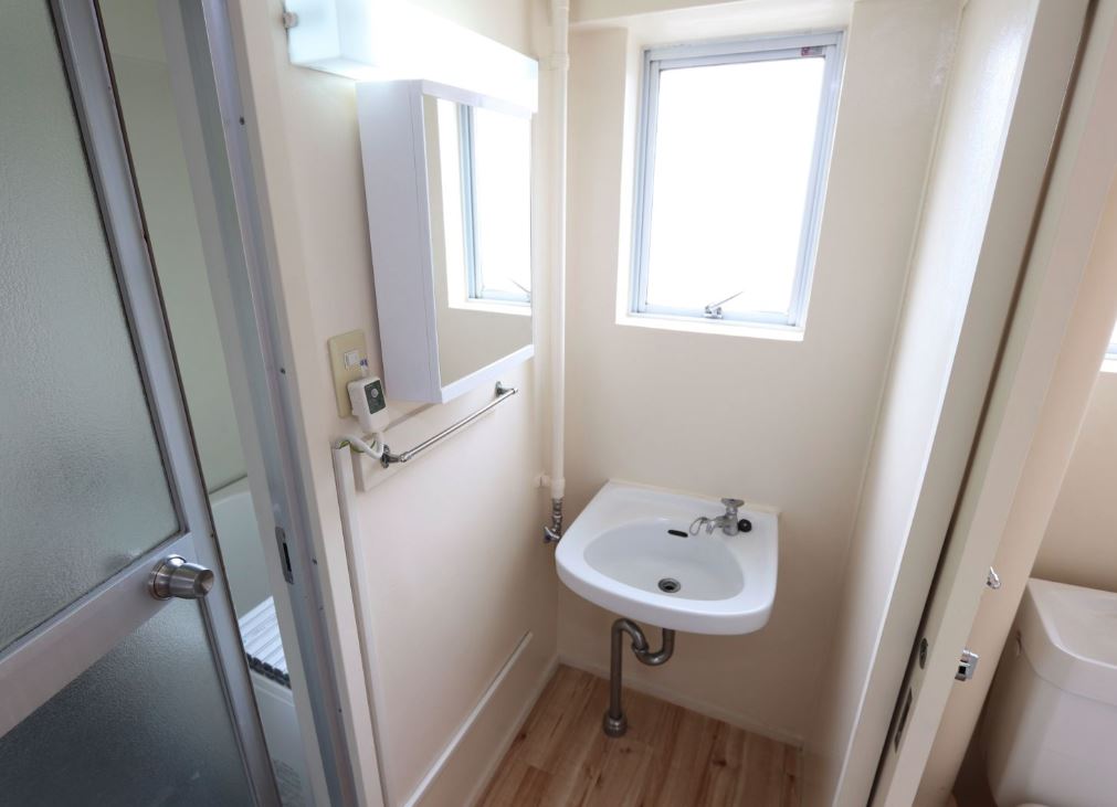 洗面設備　コンパクトで使いやすい洗面所