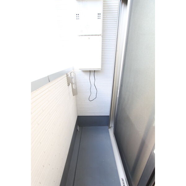 バルコニー　※同じシリーズの室内写真