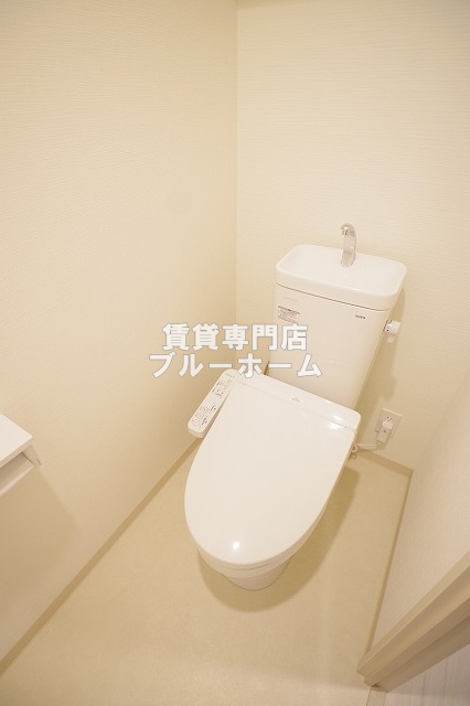 トイレ　温水洗浄便座付！