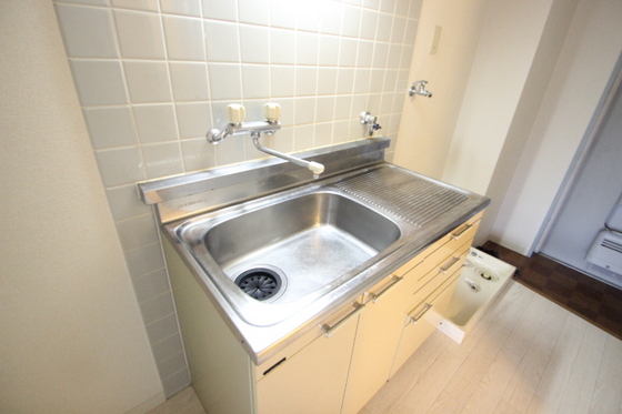 キッチン　※別部屋の写真です