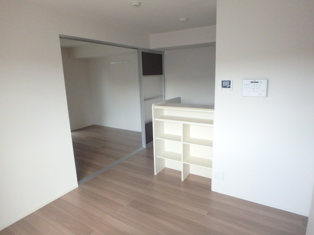 居室・リビング　同じ施工会社の別物件、参考写真です