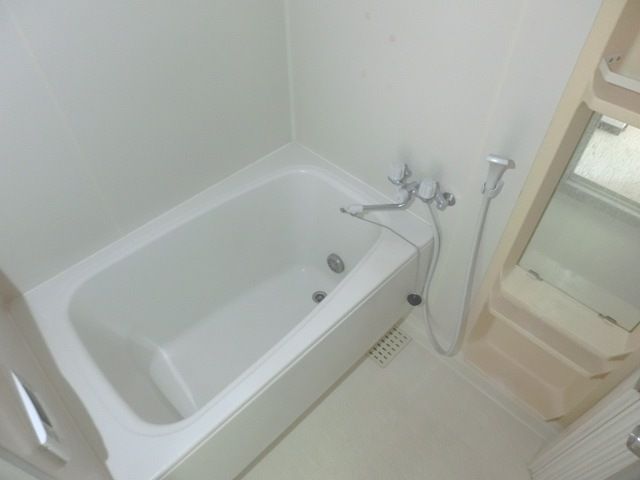 バス・シャワールーム　バスルーム