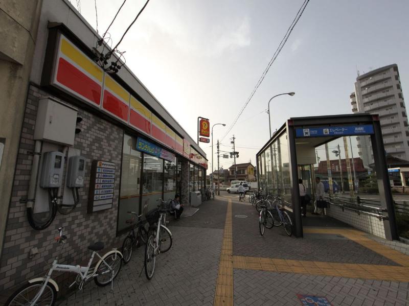 コンビニ　デイリーヤマザキ 中川高畑店（コンビニ）まで104m