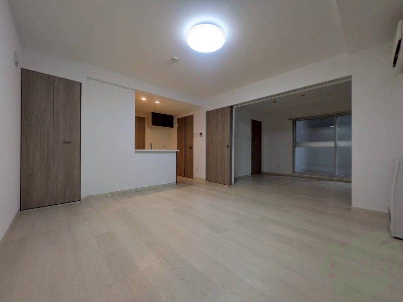 居室・リビング　広くてキレイなお部屋が広がっていて、充実した生活が送れそう。