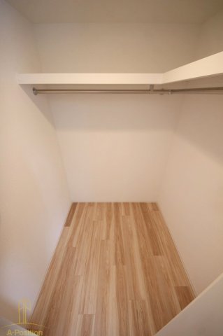 収納　セレニテ堺筋本町プリエ