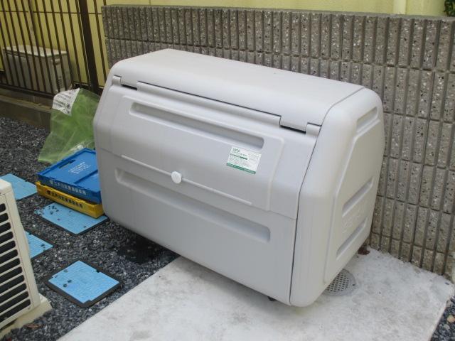 エントランス　ゴミ捨て場