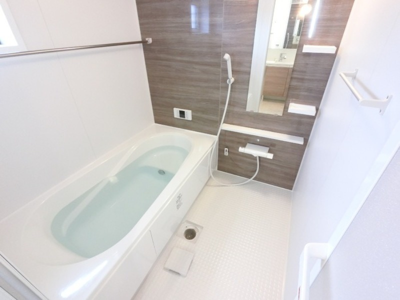 バス・シャワールーム　図面と現状に相違がある場合には現状を優先