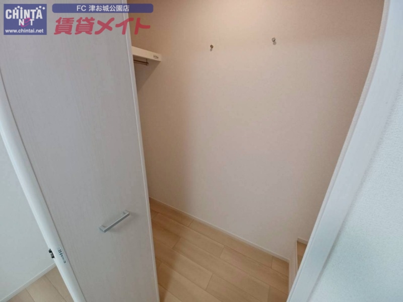 収納　同型タイプ画像