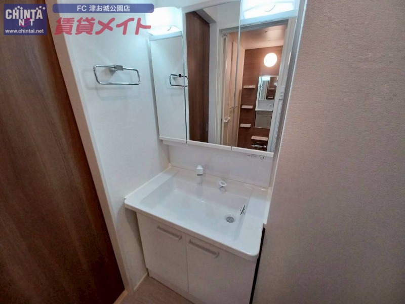 洗面設備　同型タイプ画像