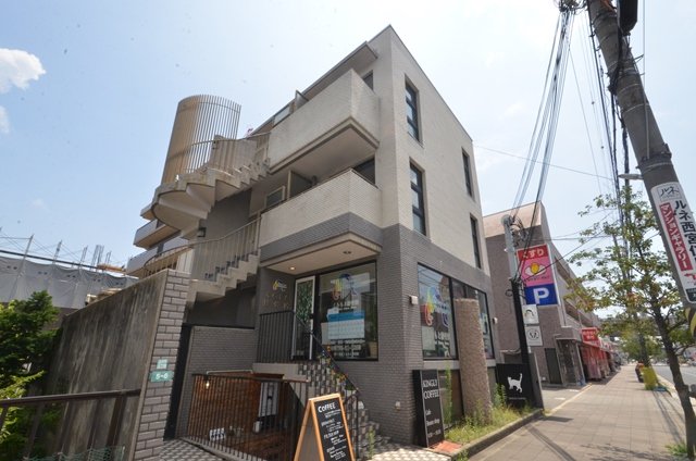 建物外観　オートロック付きでセキュリティ安心！