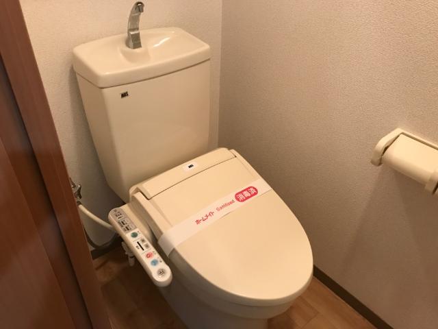 トイレ　温水洗浄暖房便座