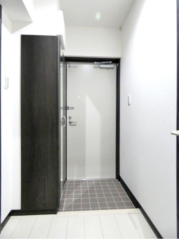 玄関　図面と現状に相違がある場合には現状を優先