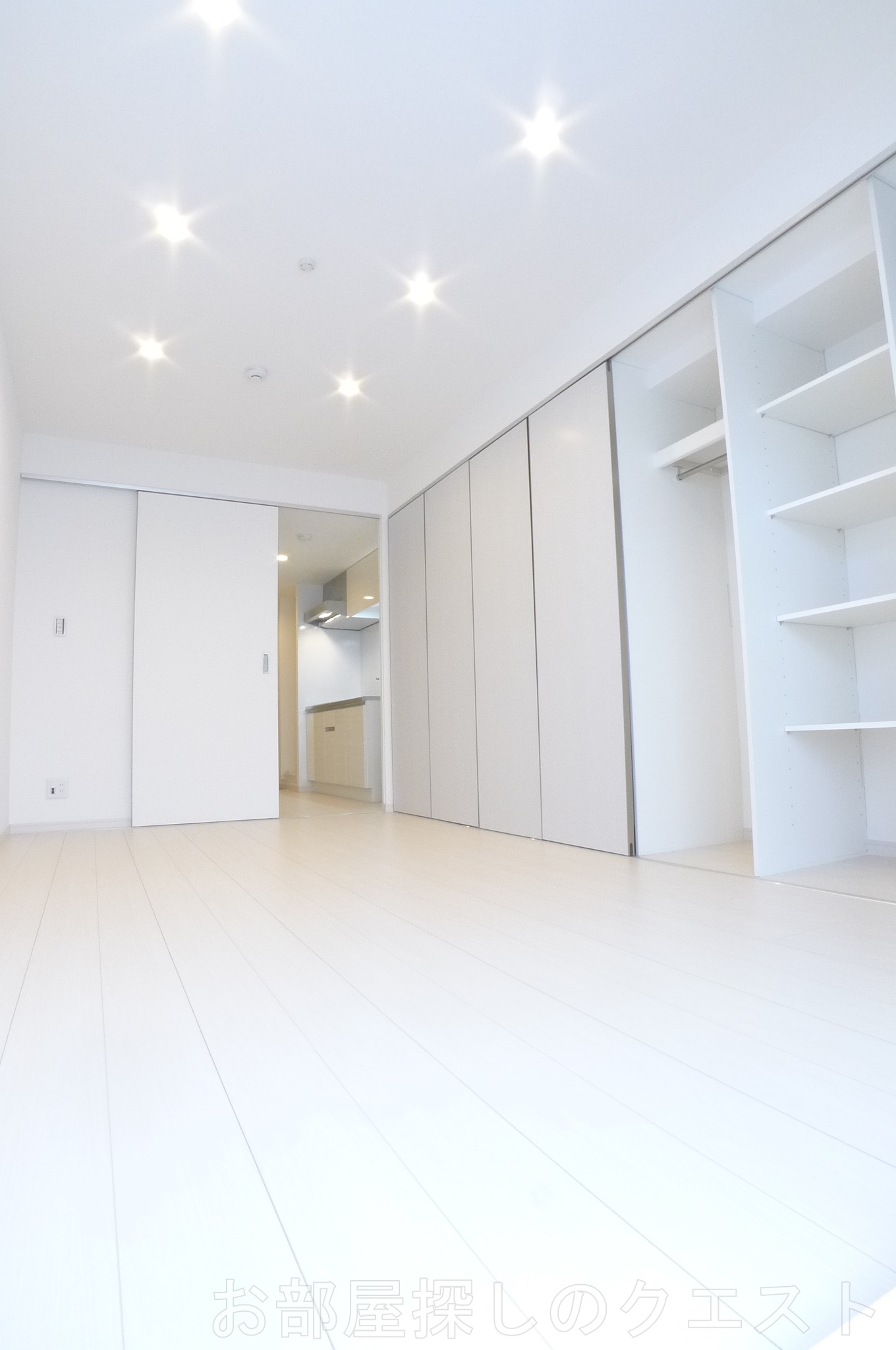 居室・リビング　（写真は同タイプ）