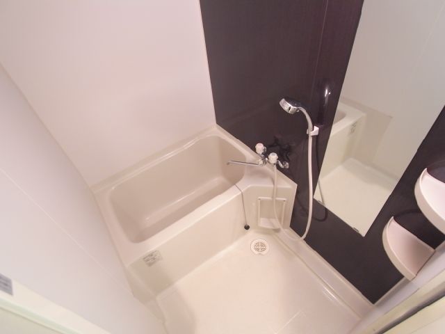 バス・シャワールーム　浴室