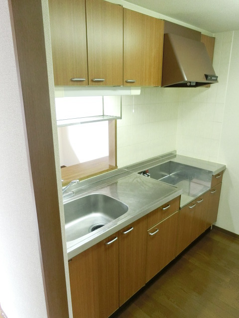 キッチン　広いキッチンの方が自炊しやすいですよね。