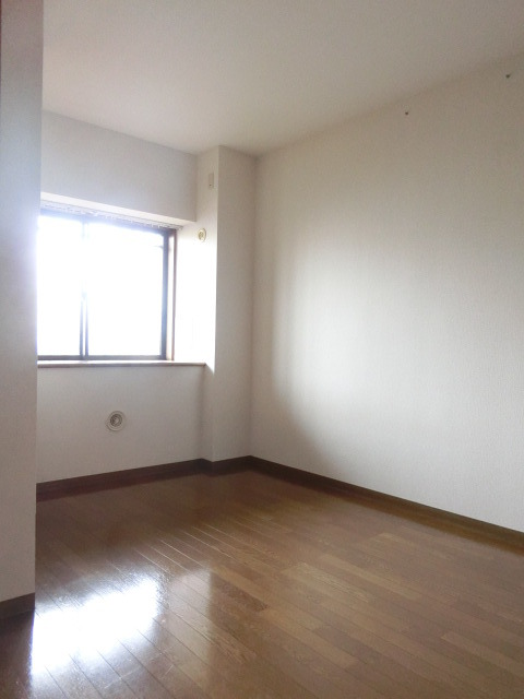 その他部屋・スペース　エアコンの取付けもできるお部屋です。