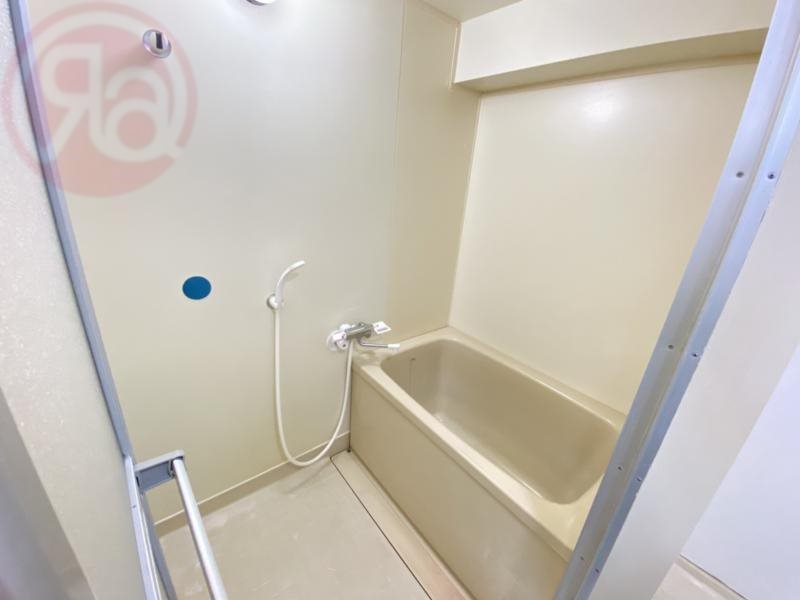 バス・シャワールーム　落ち着いた空間のお風呂です