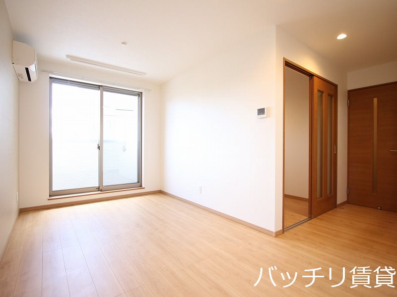 居室・リビング　同シリーズ物件写真の為、現況を優先致します。