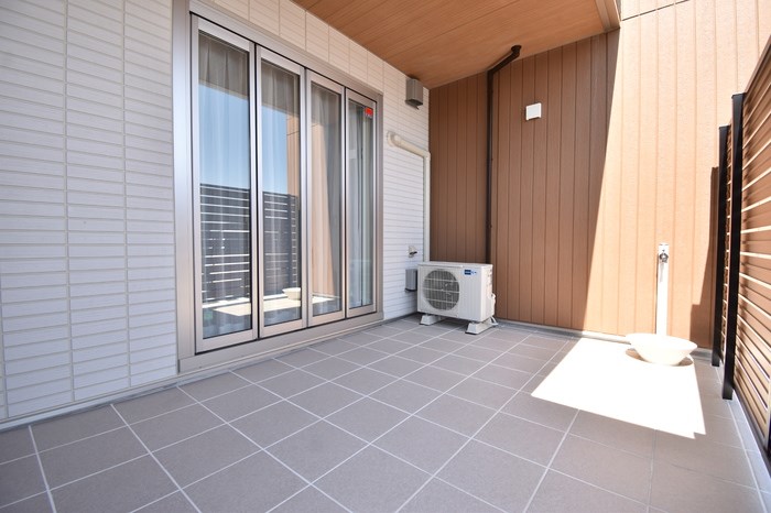 バルコニー　専用庭付き