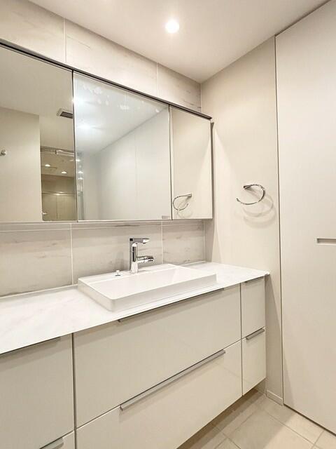 洗面設備　※写真は同タイプ住戸です。