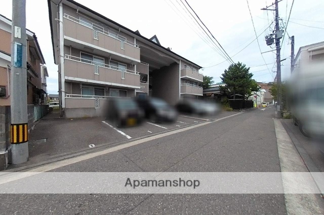 その他　前面道路（その他）まで0m