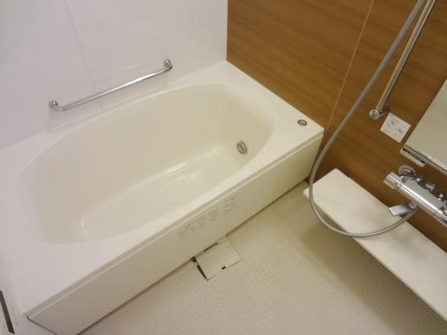 バス・シャワールーム　別部屋参考写真