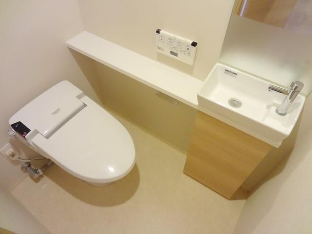 トイレ　別部屋参考写真